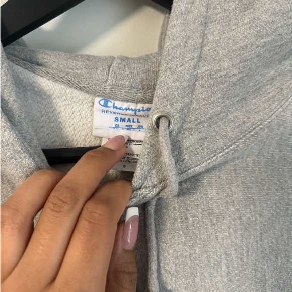 💫SOLD ❕CHAMPION SWEATER - Picture 4 of 5